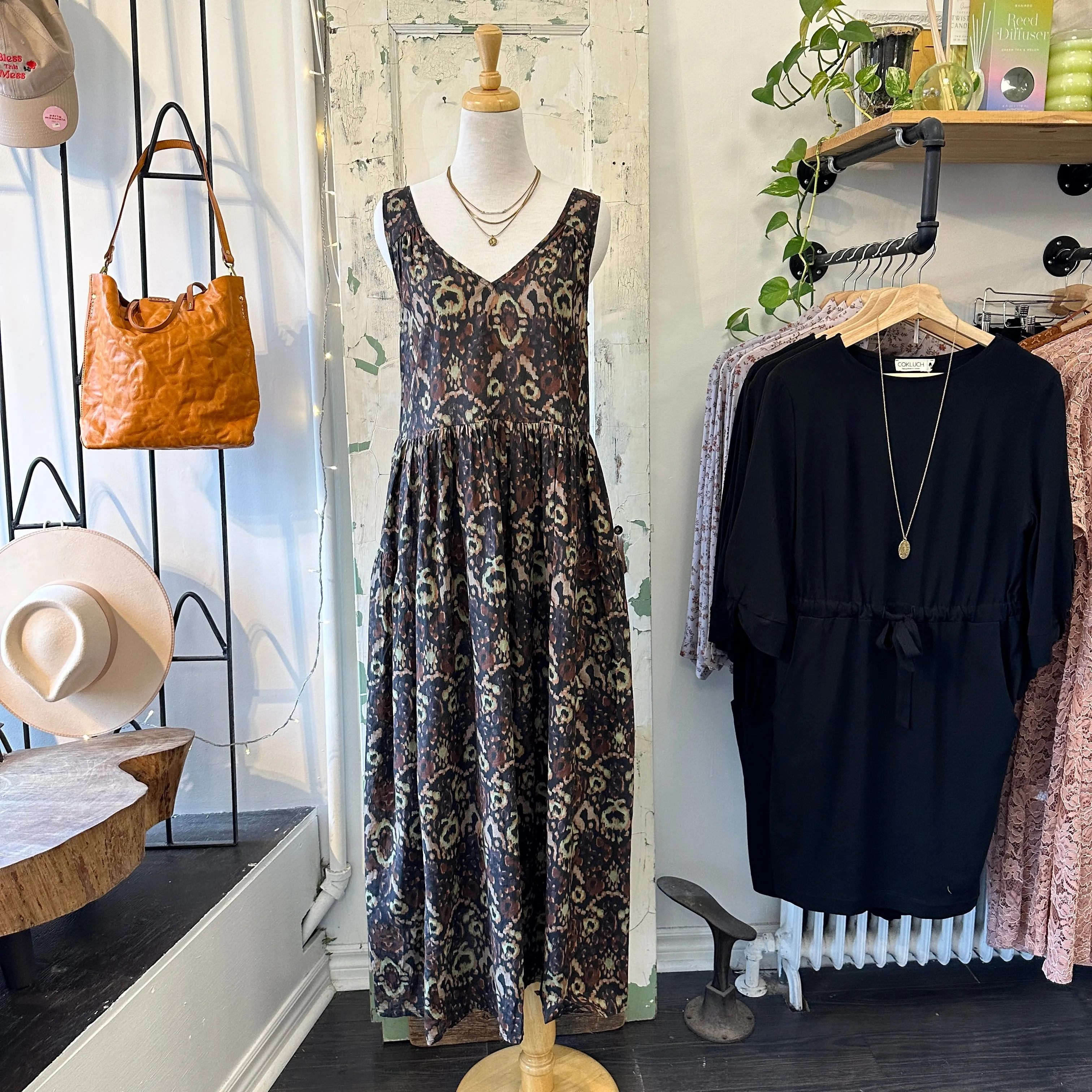 Indi & Cold // Print Sleeveless Maxi *Last Size L