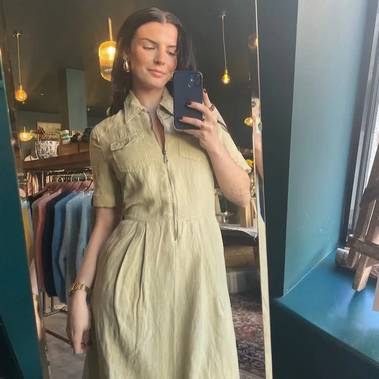 Rainy Dress in Parchment