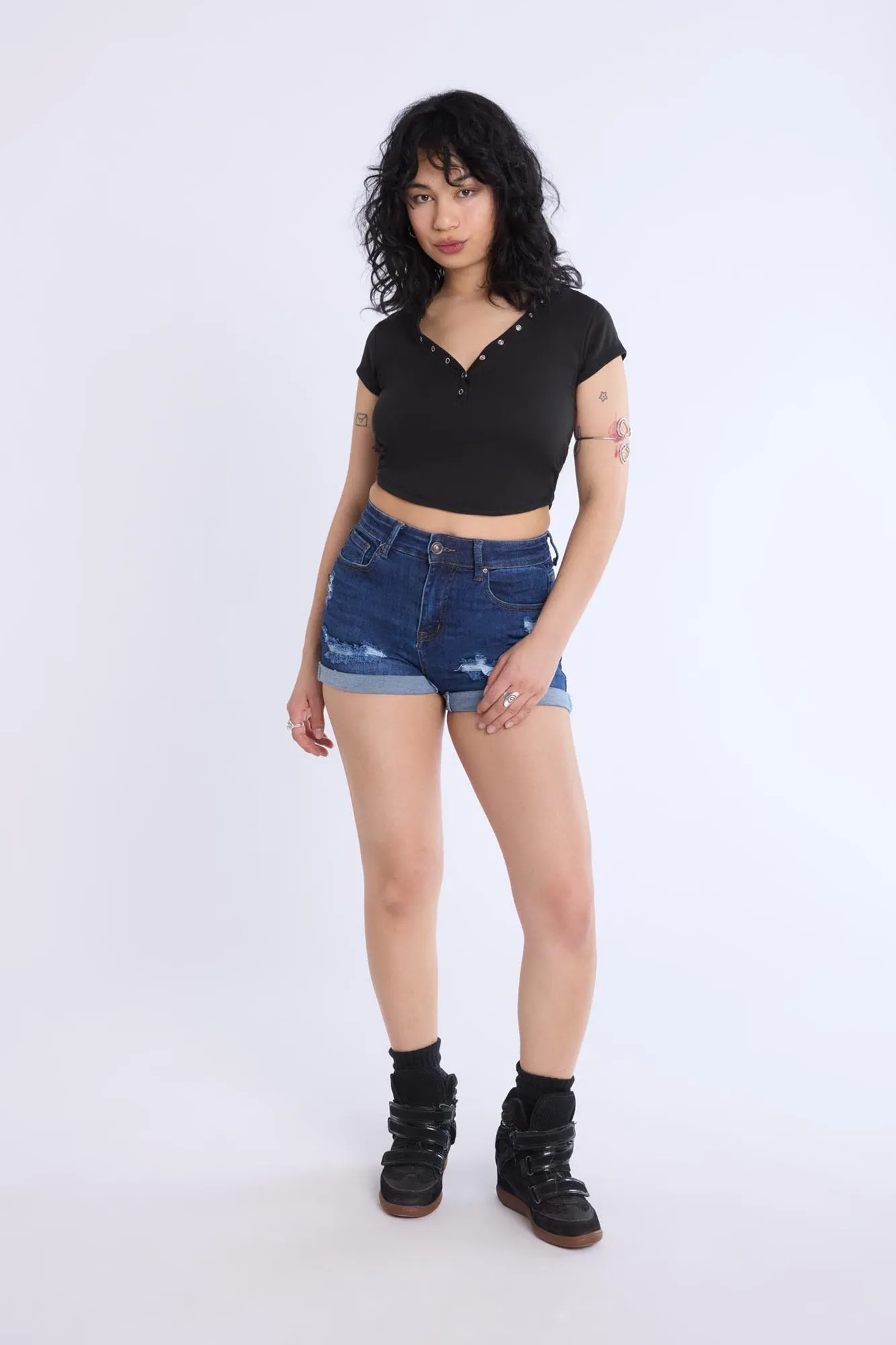 T-shirt court Henley ourlet arrondi