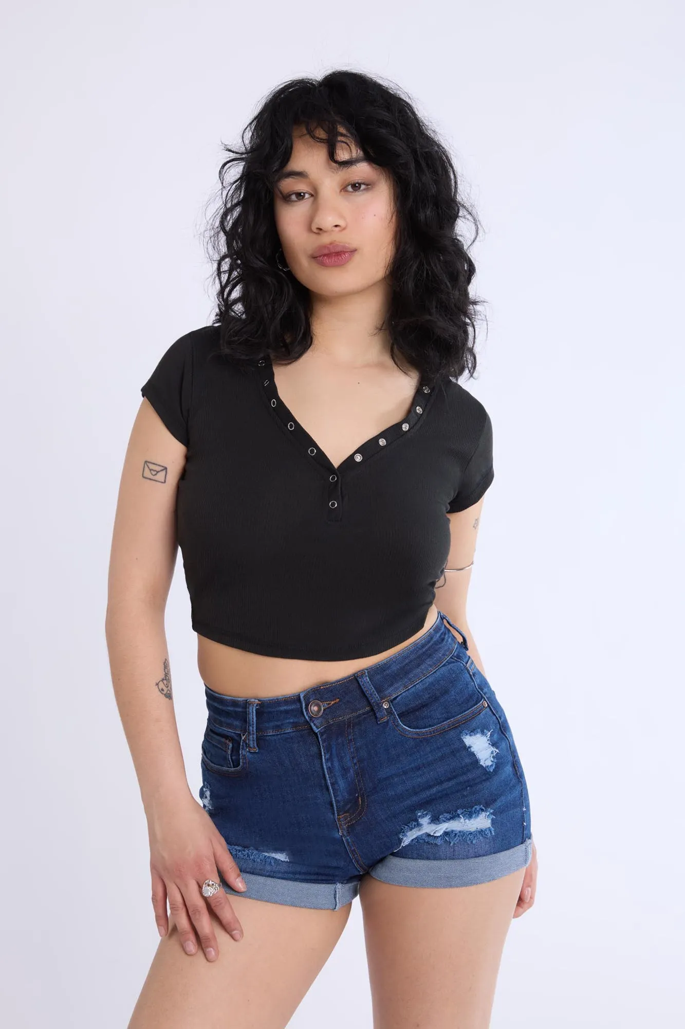 T-shirt court Henley ourlet arrondi